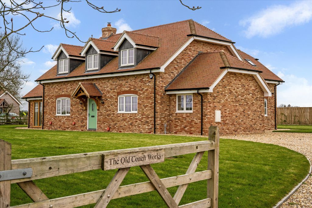 Property photo 1 of 11 Image