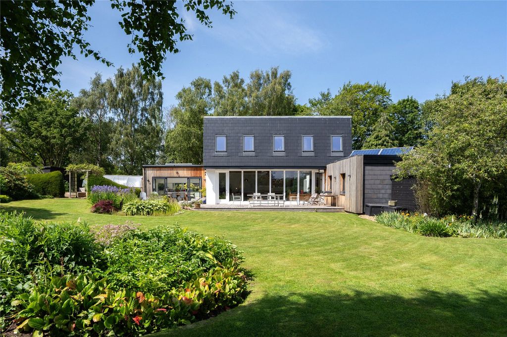 Property photo 2 of 26 Blackwood