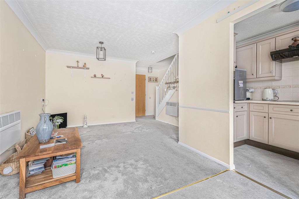 Property photo 2 of 14 13_61793-1.Jpg