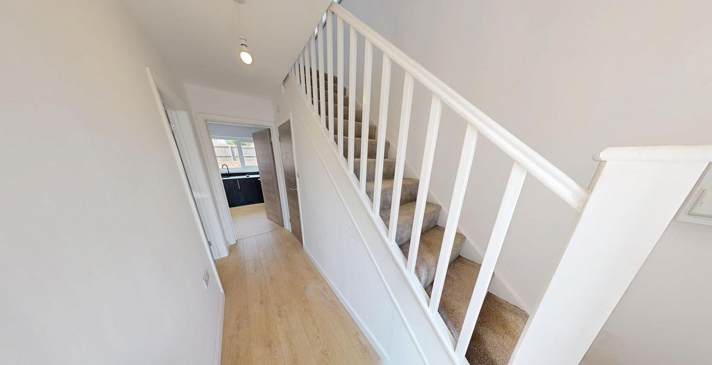 Property photo 2 of 12 2.Jpg