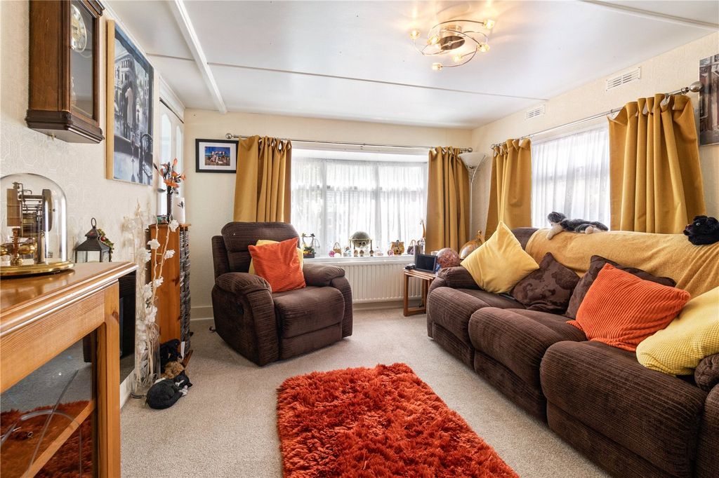 Property photo 2 of 17 Picture No. 14