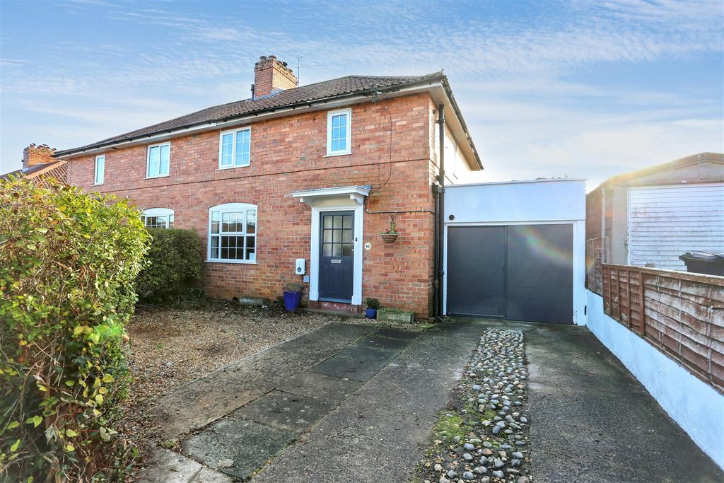 Property photo 1 of 18