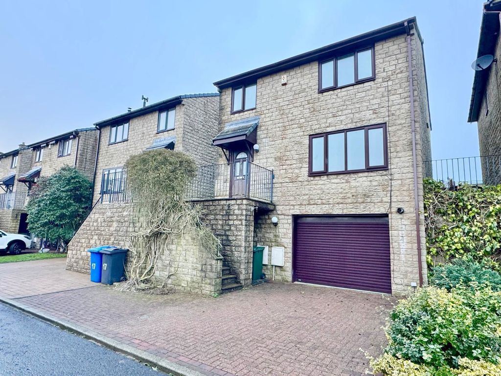 Property photo 1 of 26