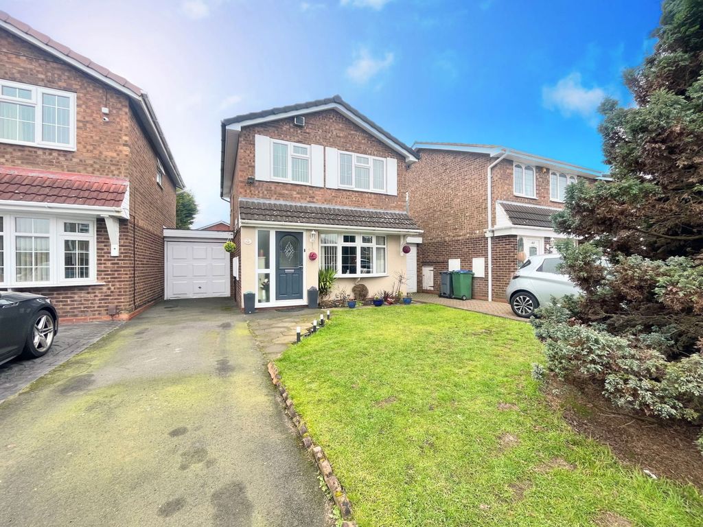 Property photo 1 of 18