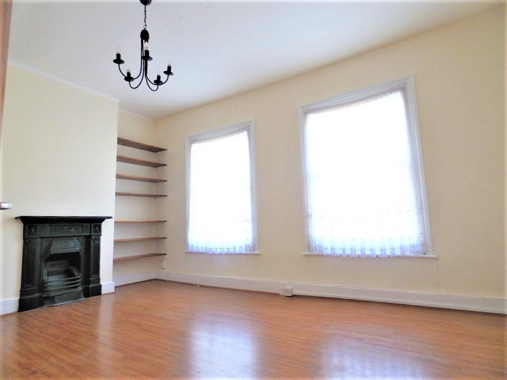 Property photo 3 of 12