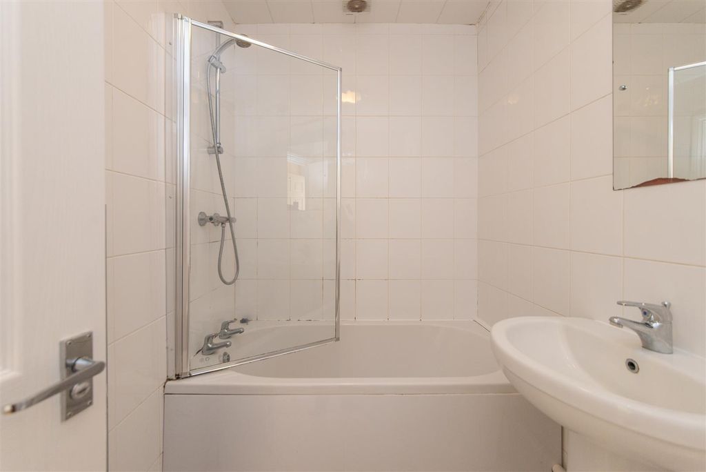 Additional image 24 of 6 bed flat for saleAmble Grove, Sandyford, Newcastle Upon Tyne NE2