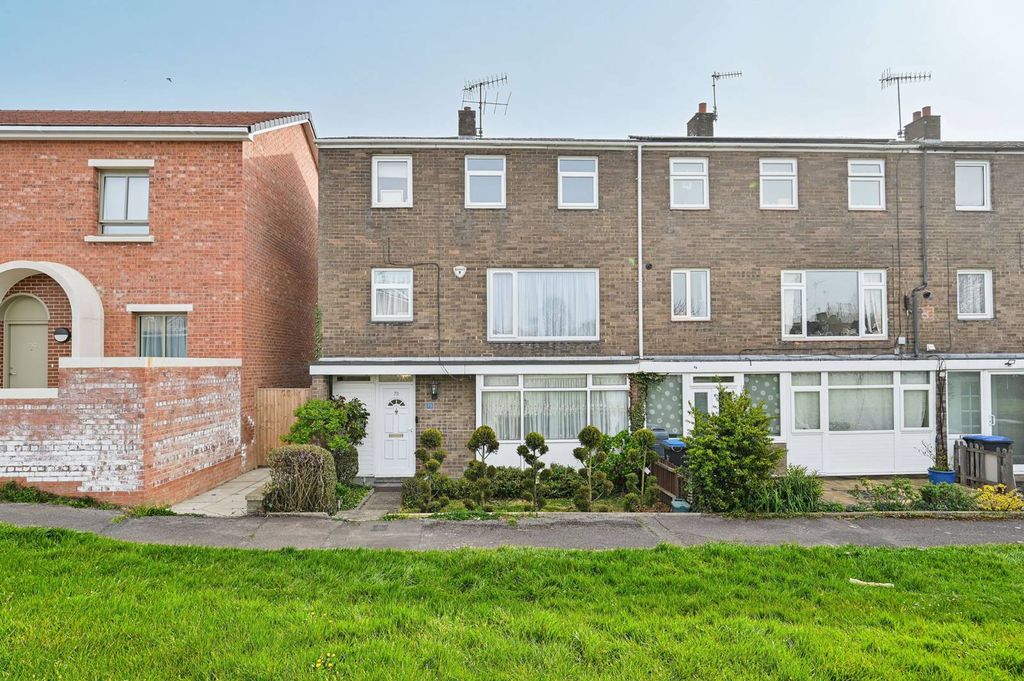 Property photo 1 of 22