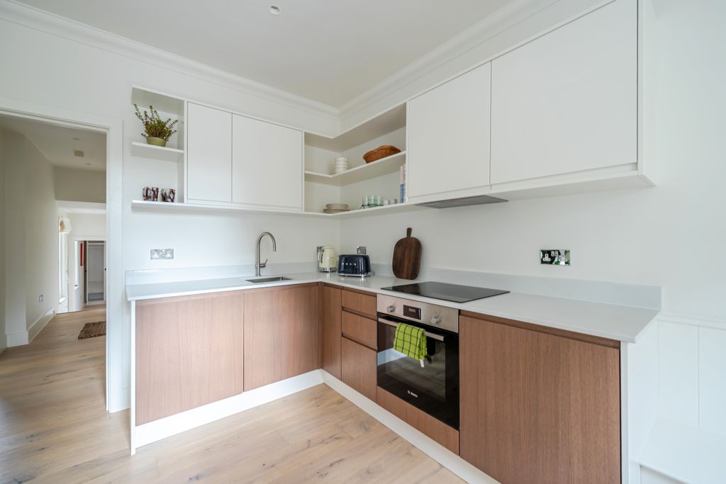 Property photo 2 of 9 Kitchen