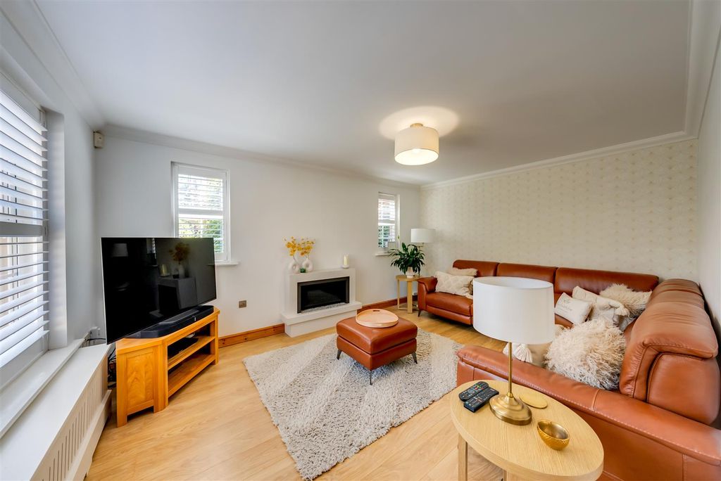 Property photo 2 of 38 A7S03705Hdr.Jpg
