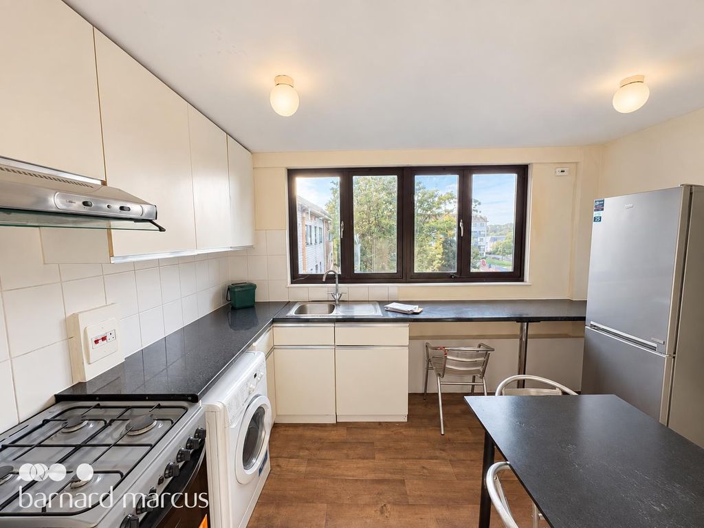 Property photo 2 of 10 Image