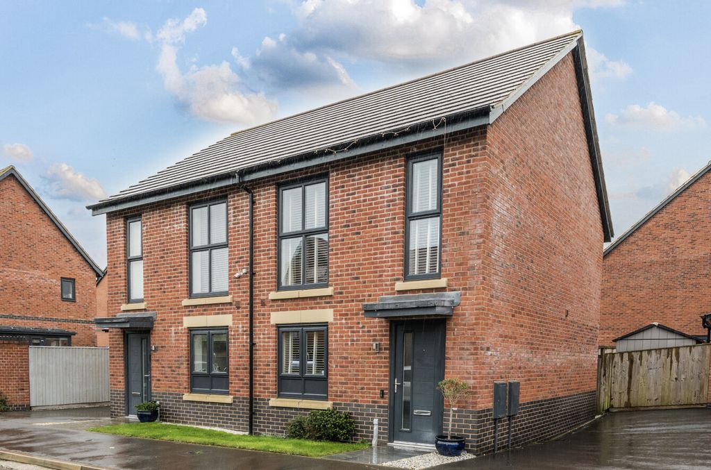 Property photo 1 of 13 1362378-19-68Dfb8...