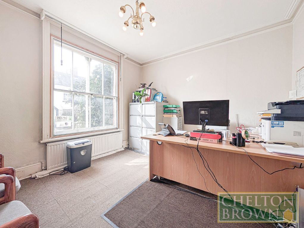 Property photo 2 of 35 Ground Floor