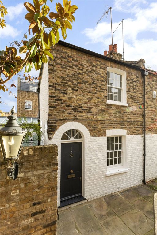 Property photo 1 of 10 Exterior