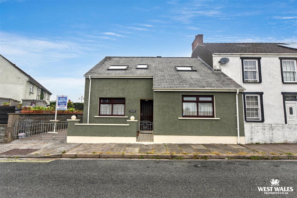 Property photo 1 of 23 4 (10).Jpg