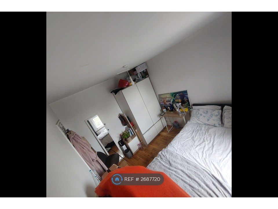 Property photo 2 of 6 Double Bedroom