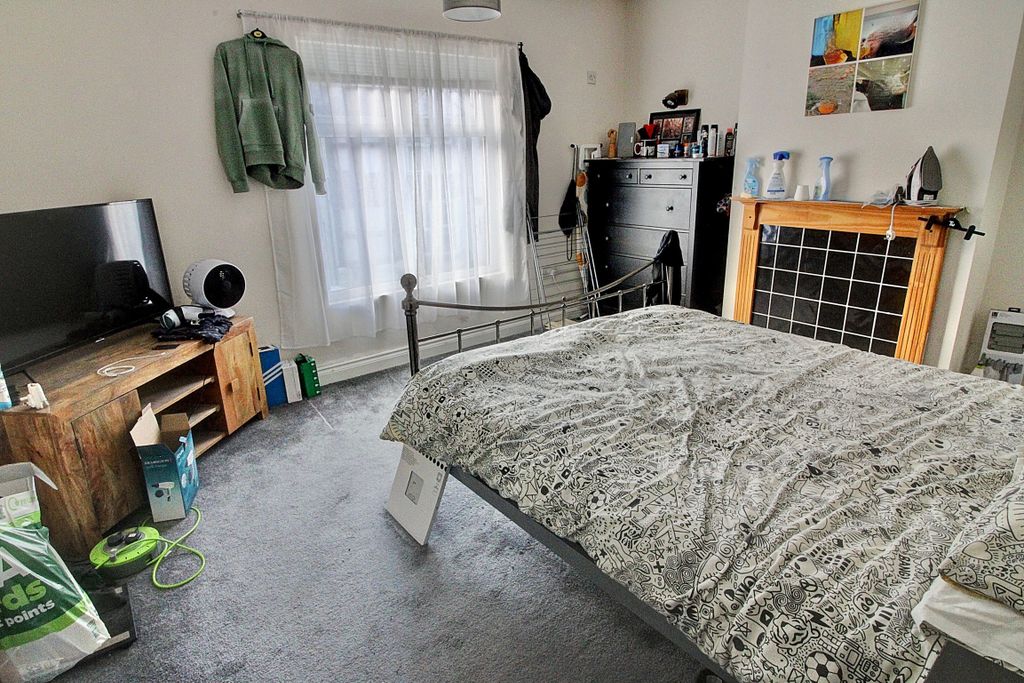 Property photo 3 of 7 Img_3839_40_41