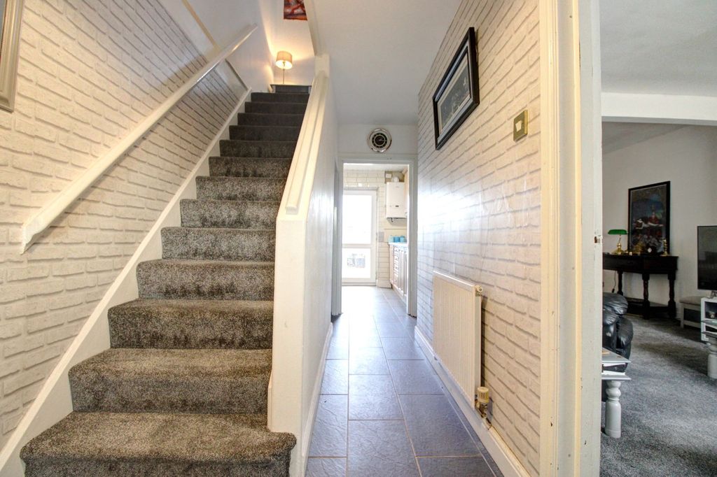 Property photo 2 of 24