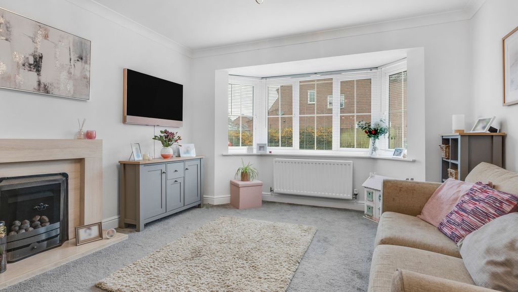 Property photo 3 of 33