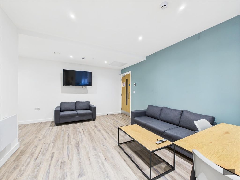 Property photo 1 of 10 Cam02887G0-Pr0458-Still002.Jpg