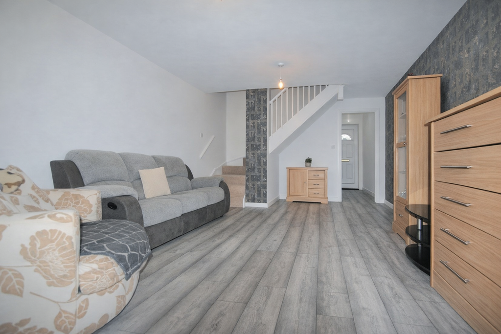 Property photo 2 of 12 A4Cef8B3-6081-4A76-88Dd-0Fdace97E443