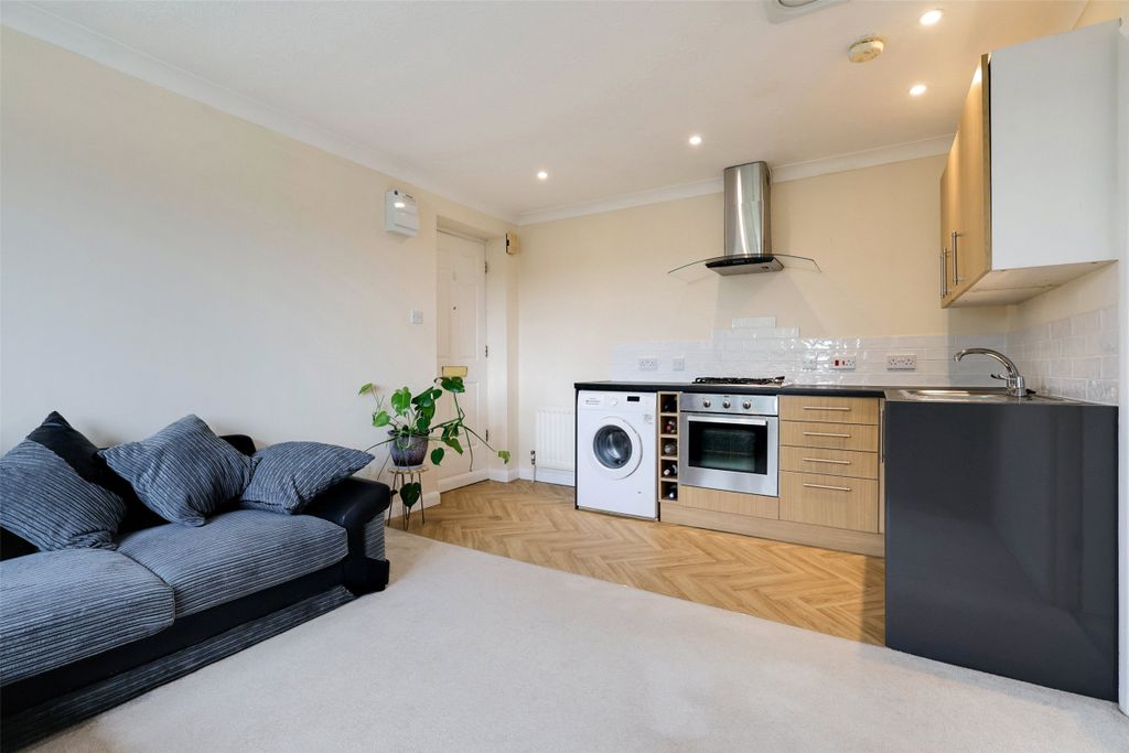 Property photo 2 of 11 Picture No. 06