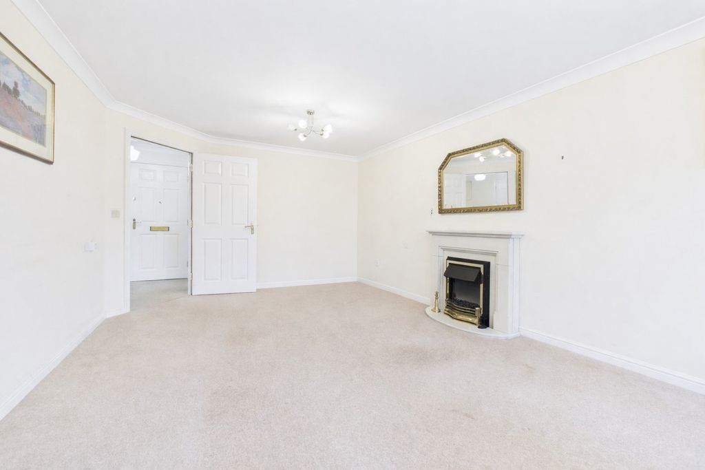 Property photo 3 of 8