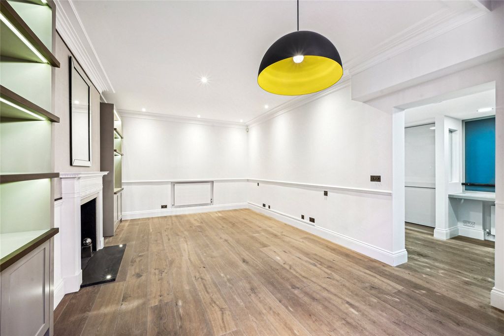 Property photo 2 of 14 Reception