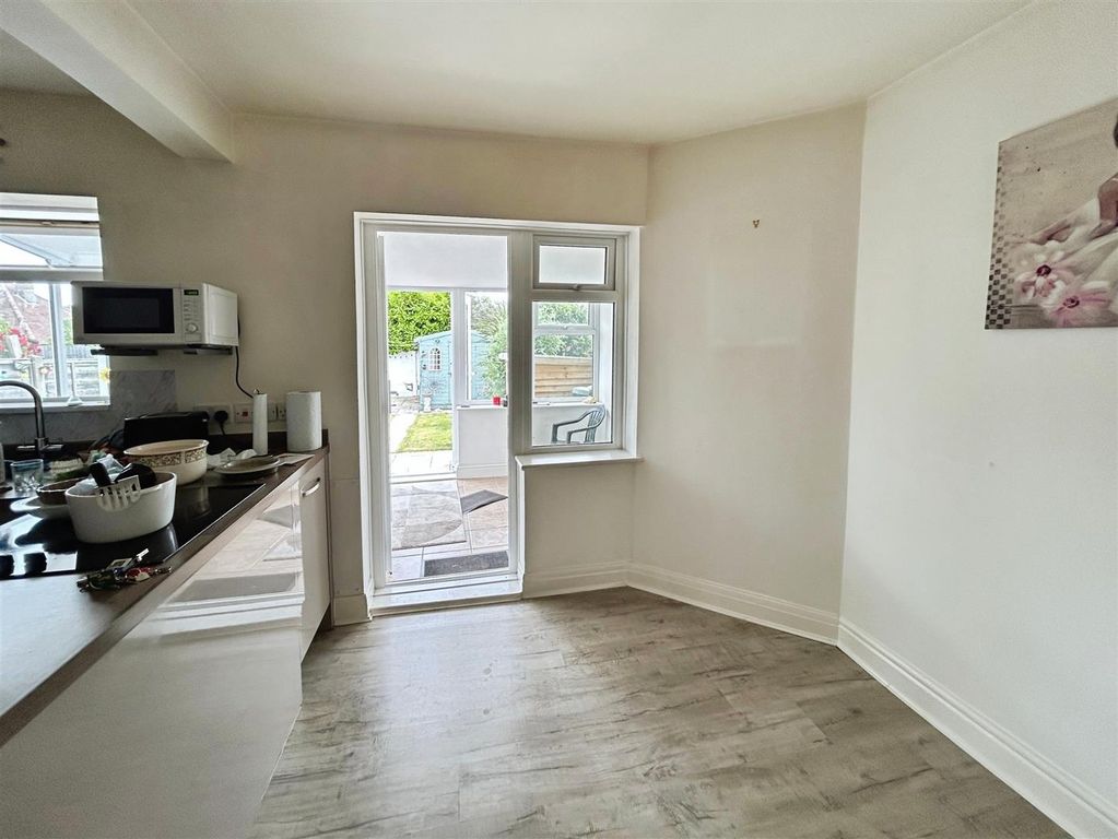 Property photo 3 of 7 Edeec636-0F-459B-Bff5-DC6E4791A2CE-836-0000001Fb0B