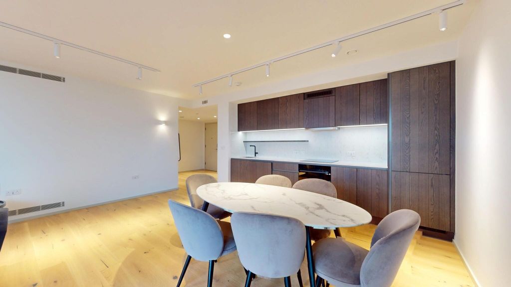 Property photo 2 of 17 Kitchen