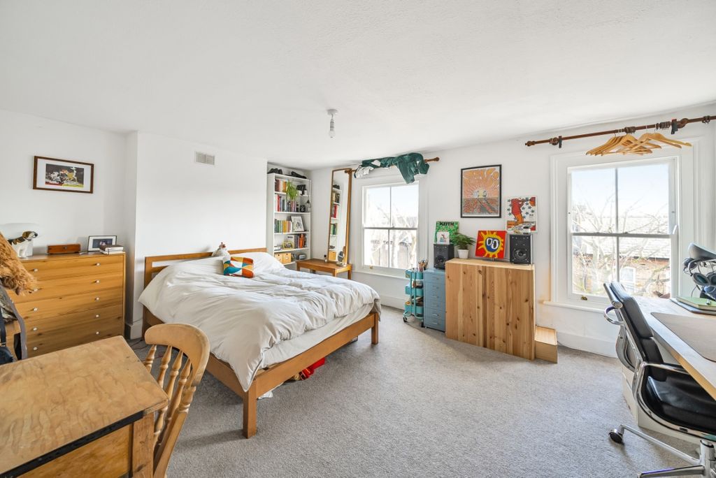 Property photo 2 of 11 1091936 (7)