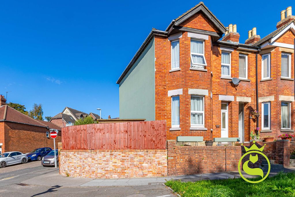 Property photo 1 of 17