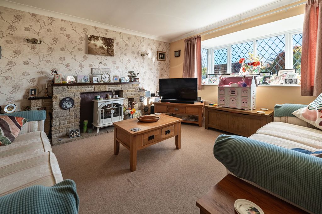 Property photo 3 of 25