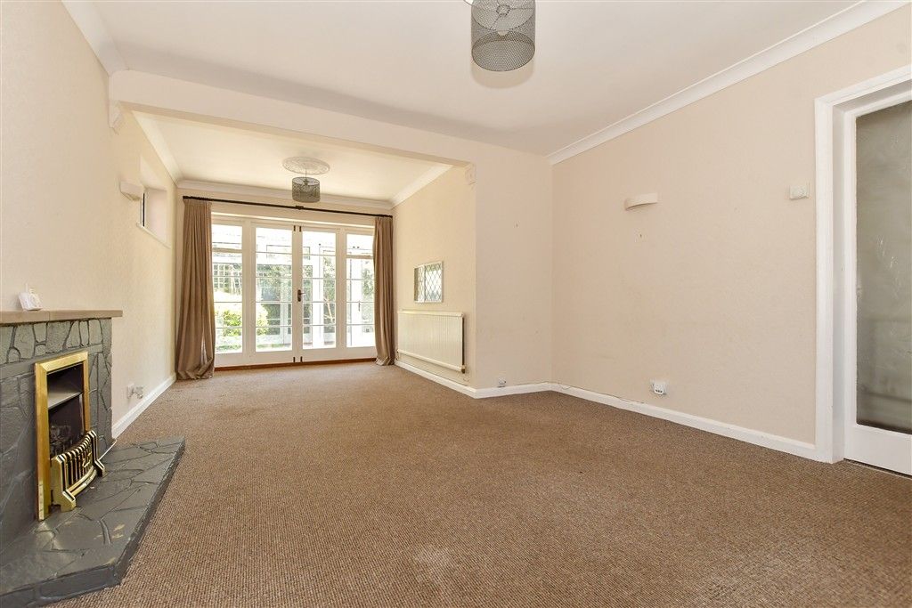 Property photo 1 of 9 Lounge/ Diner