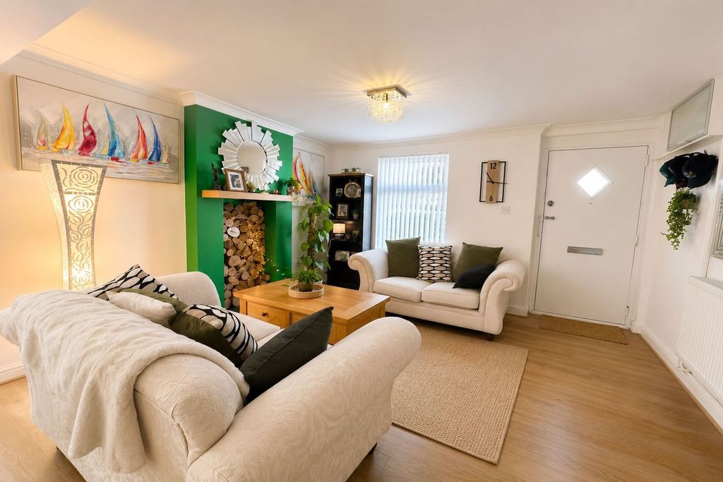 Property photo 2 of 13
