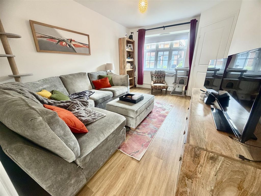 Property photo 2 of 16