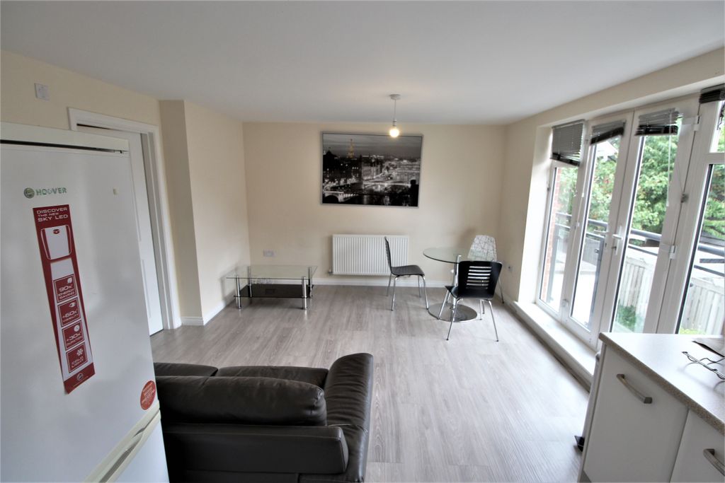 Property photo 3 of 8