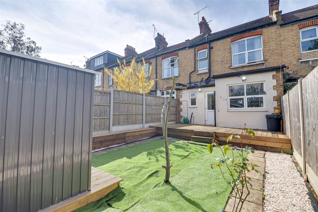 Property photo 2 of 13