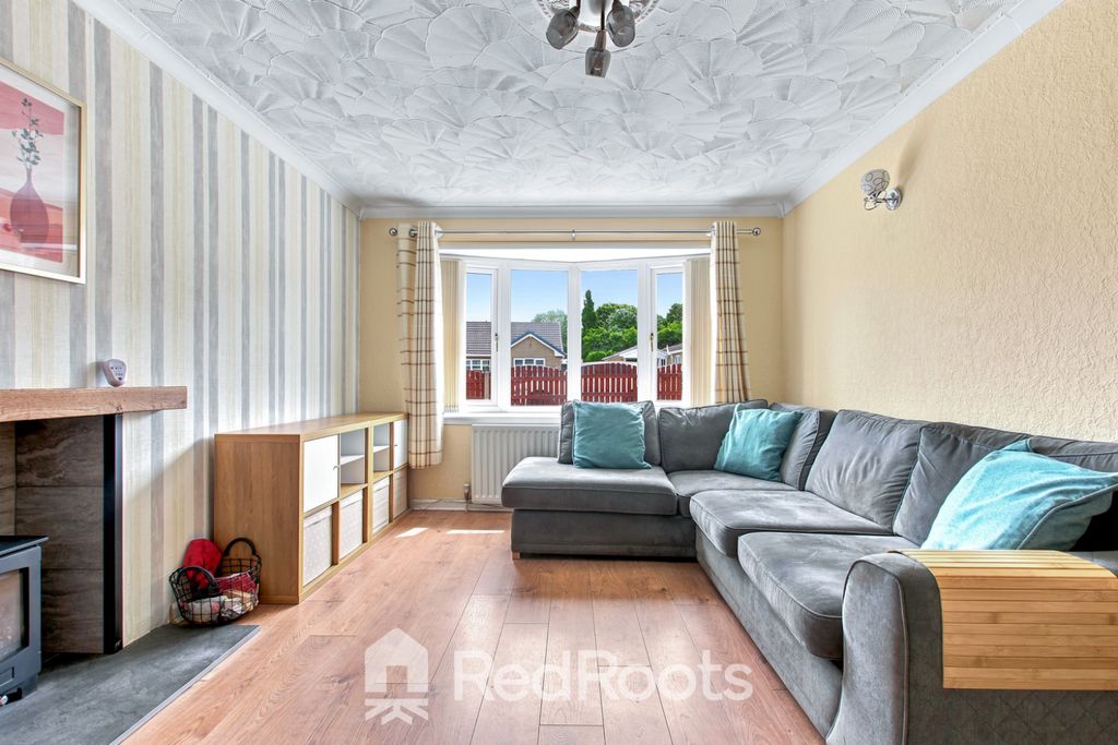 Property photo 3 of 27 4744603