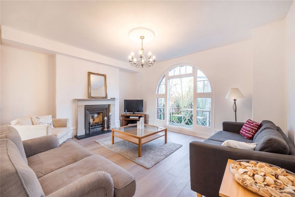 Property photo 1 of 11