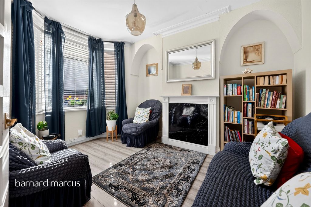 Property photo 2 of 15