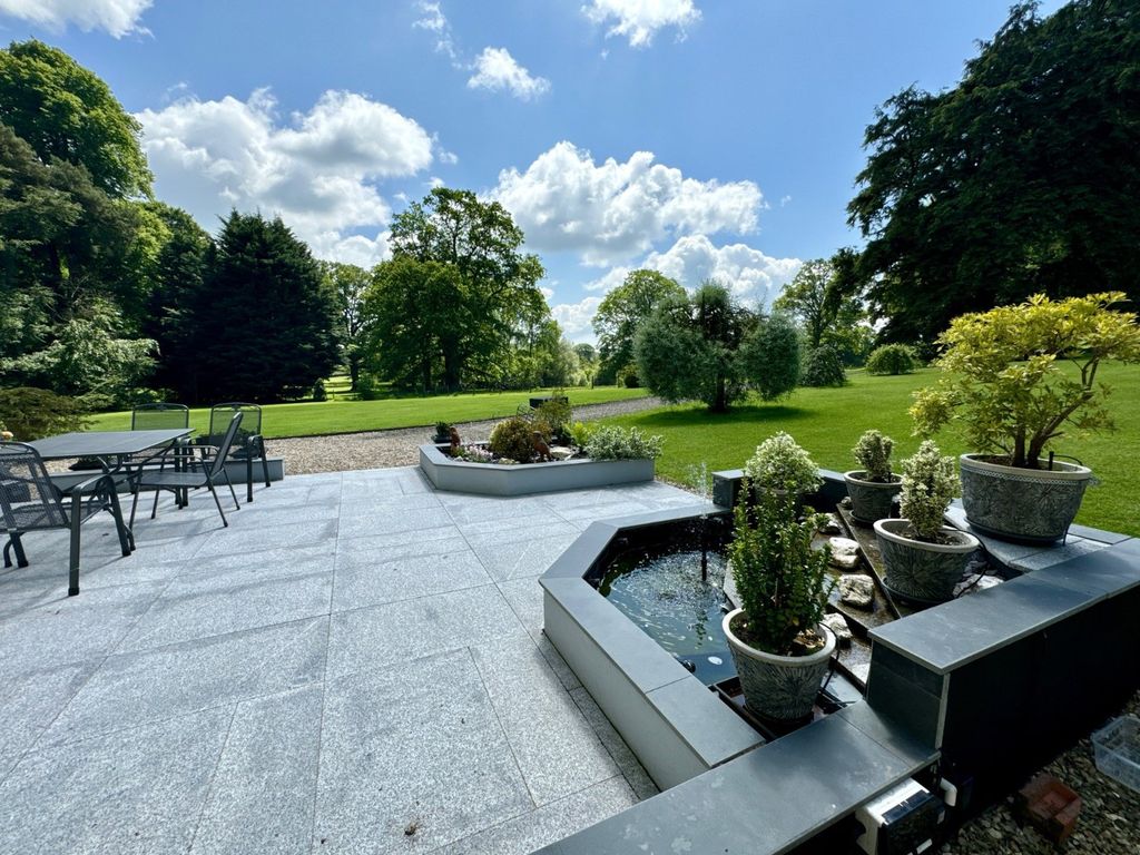 Property photo 2 of 31 Picture No. 28