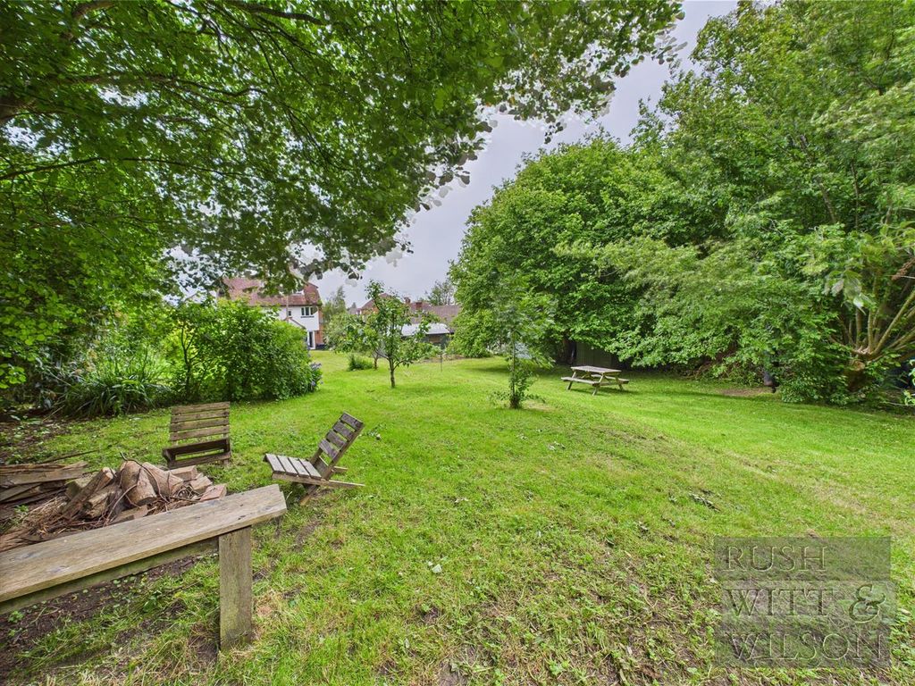 Property photo 3 of 27