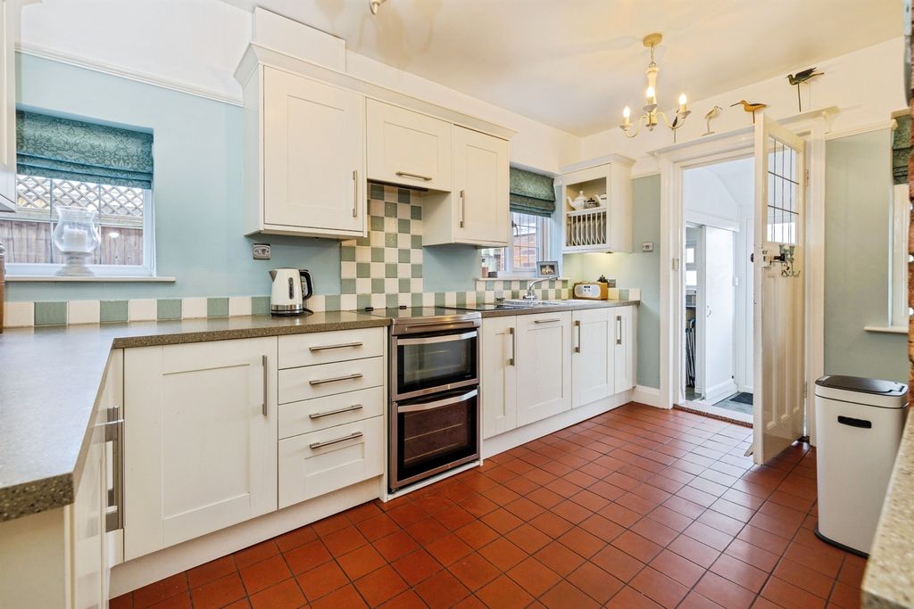 Property photo 3 of 21