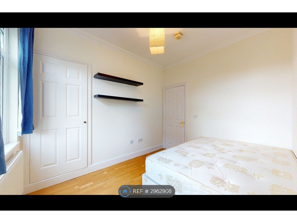 Property photo 3 of 8 Room 1 (Alt. View)