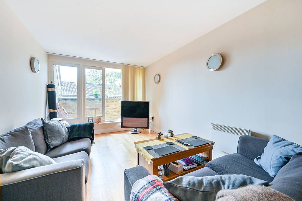 Property photo 1 of 9