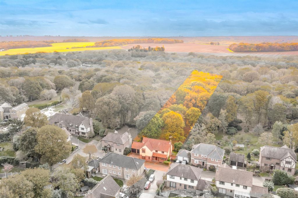 Property photo 2 of 23