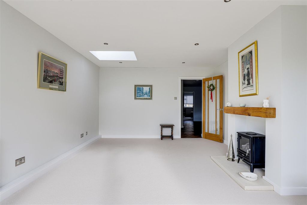 Property photo 3 of 35 Img_3380-Img_3384.Jpg