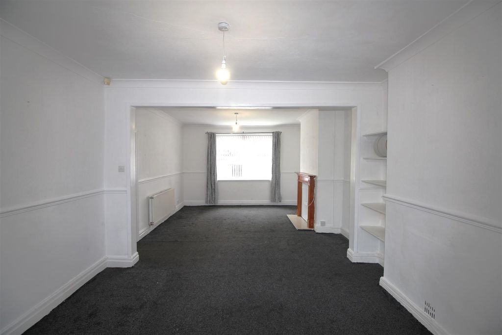 Property photo 2 of 13 Img_3384.Jpg