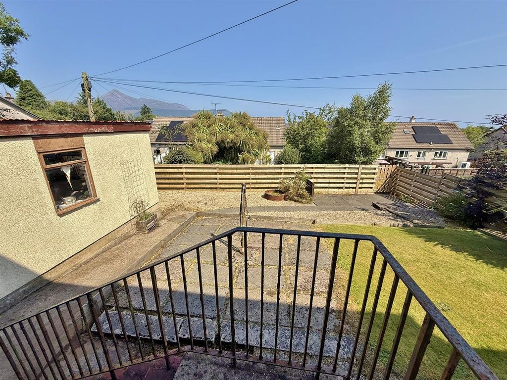 Property photo 2 of 38 15 Brathwic Terrace Rear Gardens