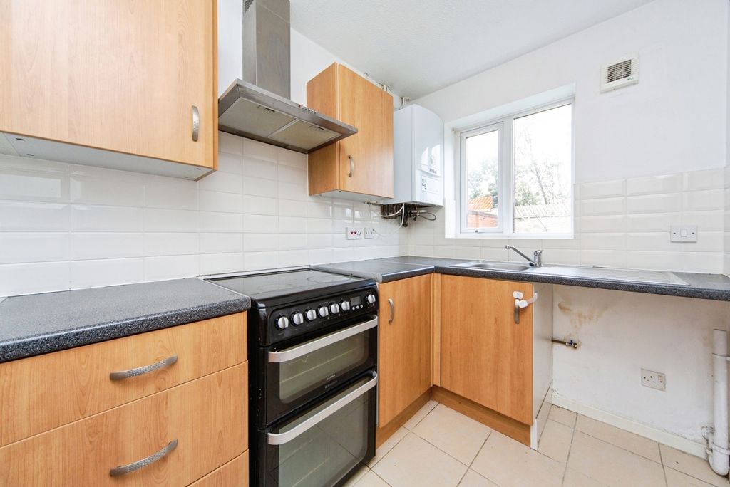 Property photo 2 of 12 Pbox-Img.Jpg